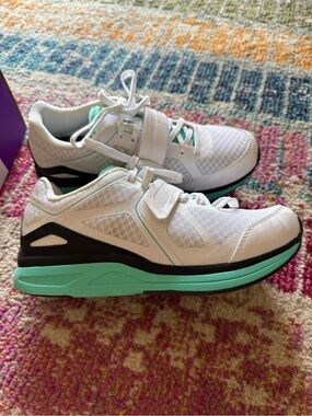 NWT Liv Cycling Avida Athletic Sneaker Cycling Shoes
